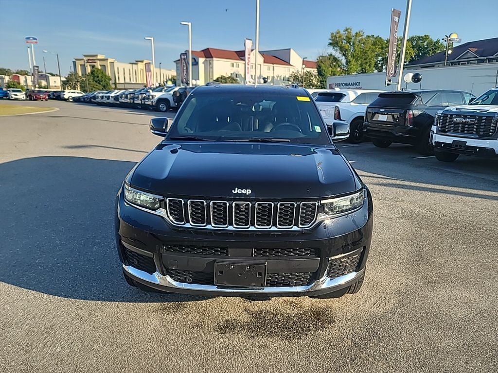 2024 Jeep Grand Cherokee Limited photo 2