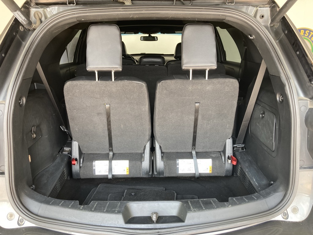 2017 Ford Explorer XLT photo 11