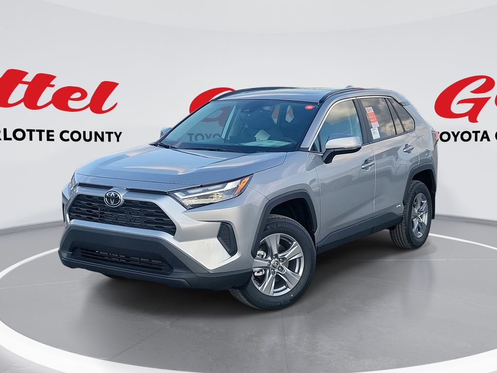 2025 Toyota RAV4 XLE's photo