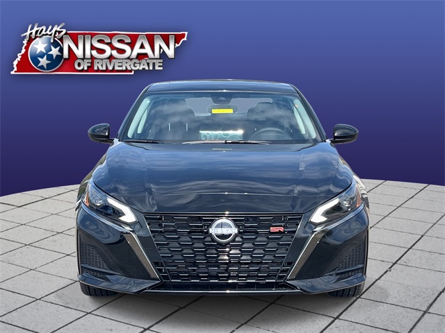2025 Nissan Altima SR photo 2