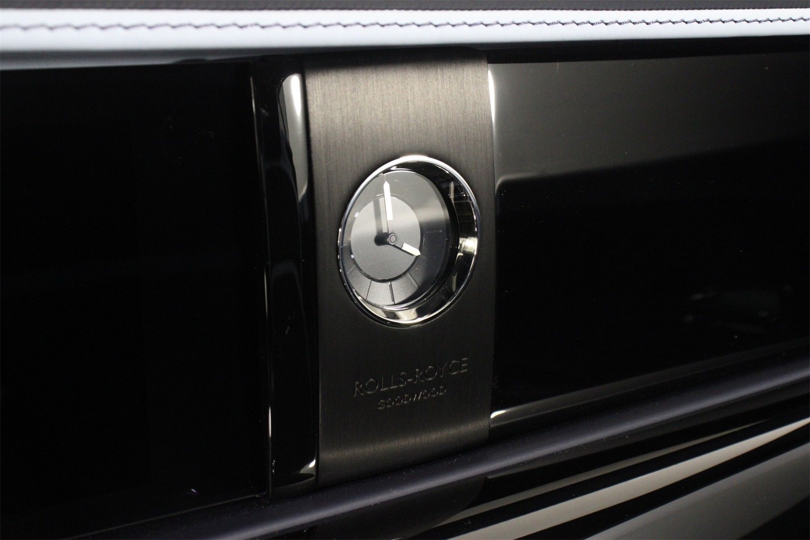 2024 Rolls Royce Spectre RR photo 8