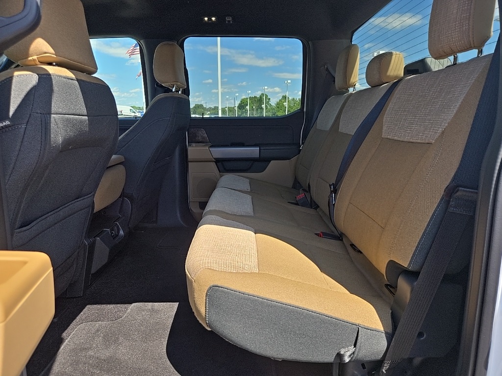 2023 Ford F-150 XLT photo 13
