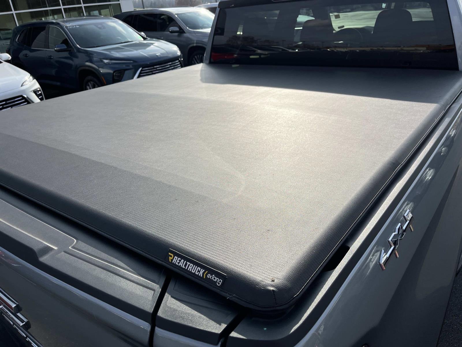 2025 Gmc Sierra 1500 SLT photo 2