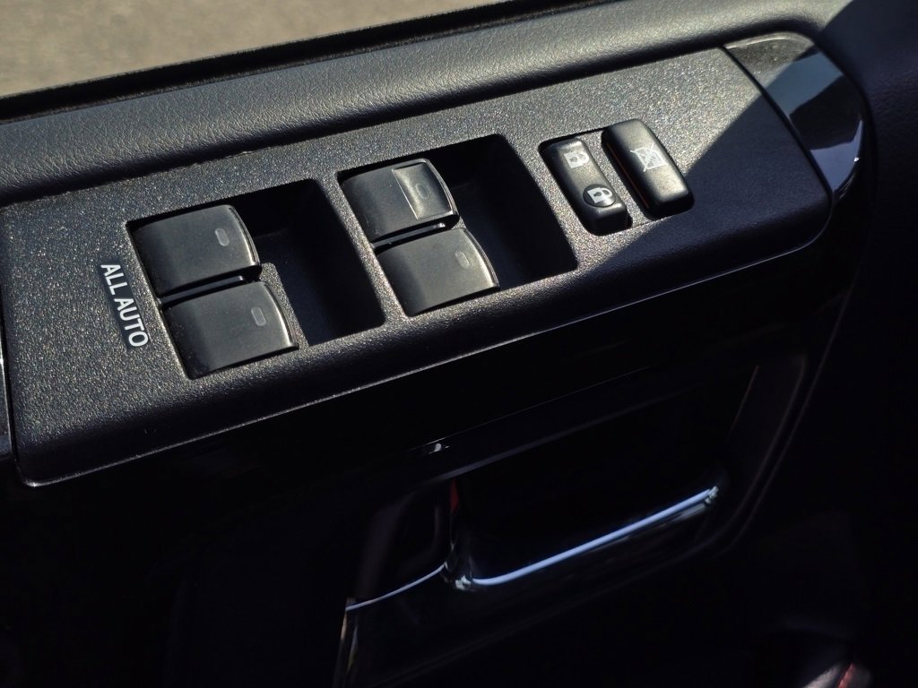 2023 Toyota 4Runner TRD Off-Road 4WD photo 31