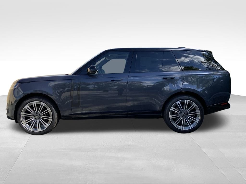 2025 Land Rover Range Rover SE photo 2