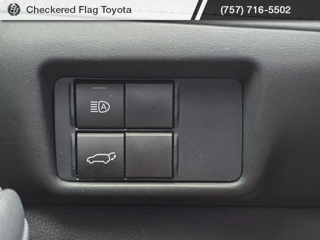 2021 Toyota Highlander XLE photo 9