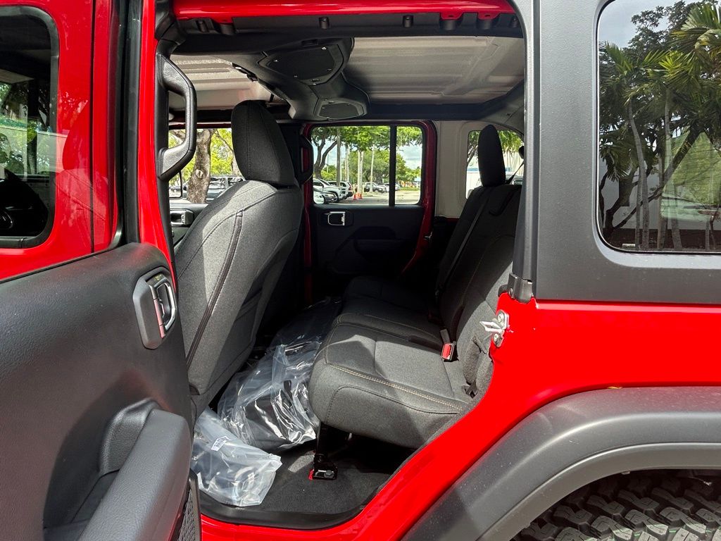 2025 Jeep Wrangler Willys photo 25
