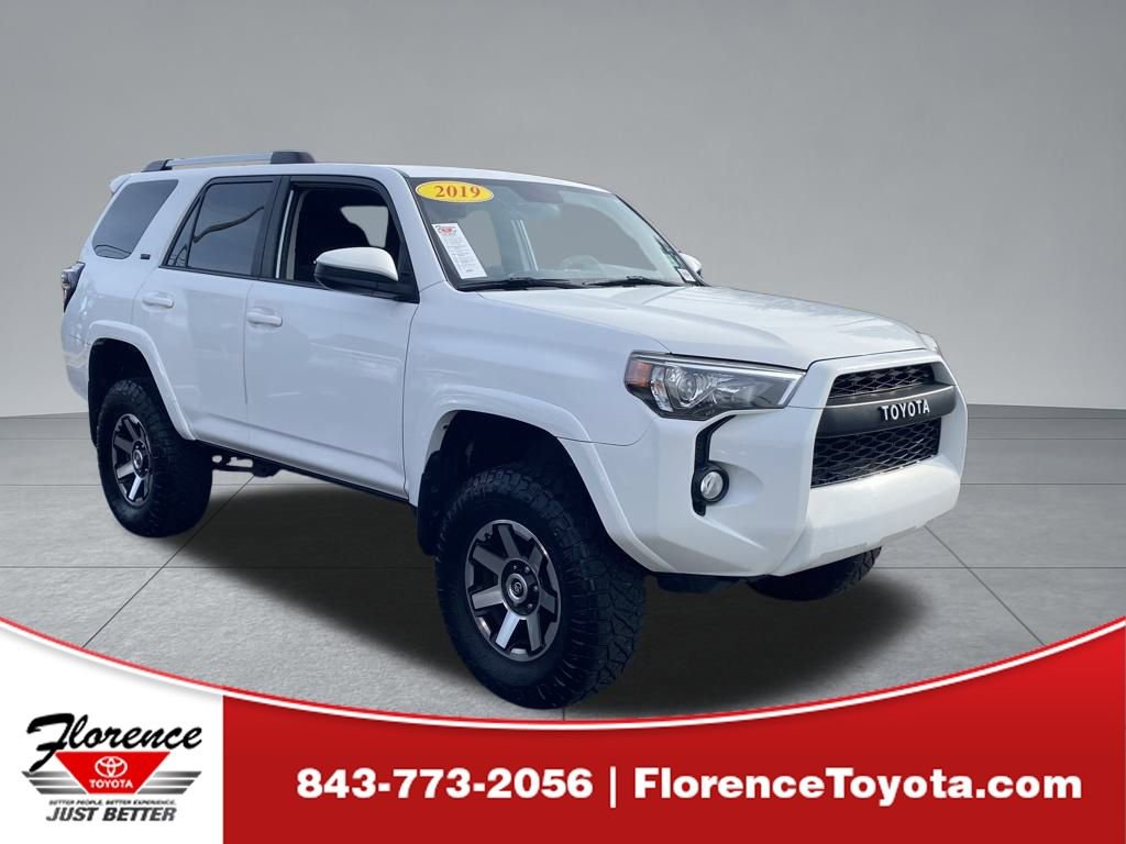 2019 Toyota 4Runner SR5's photo