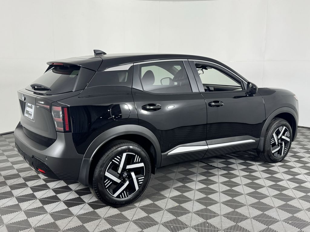 2025 Nissan Kicks SV photo 4