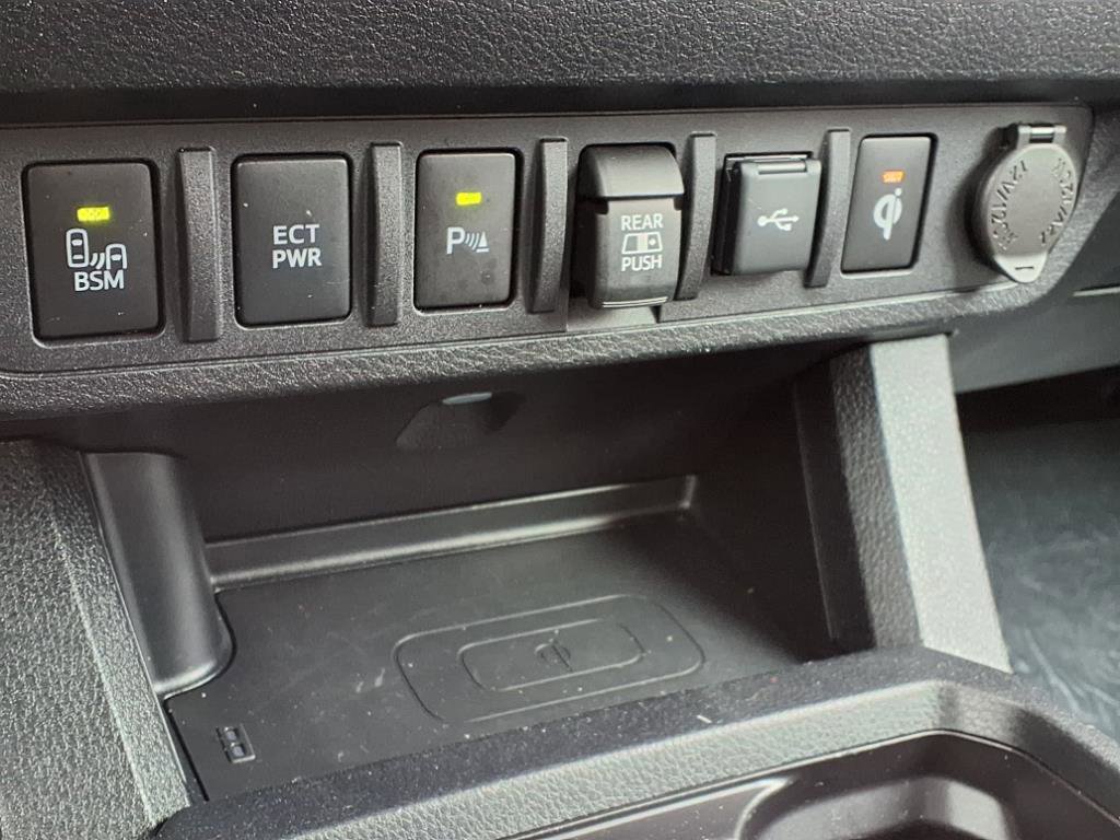 2023 Toyota Tacoma TRD Off-Road photo 8