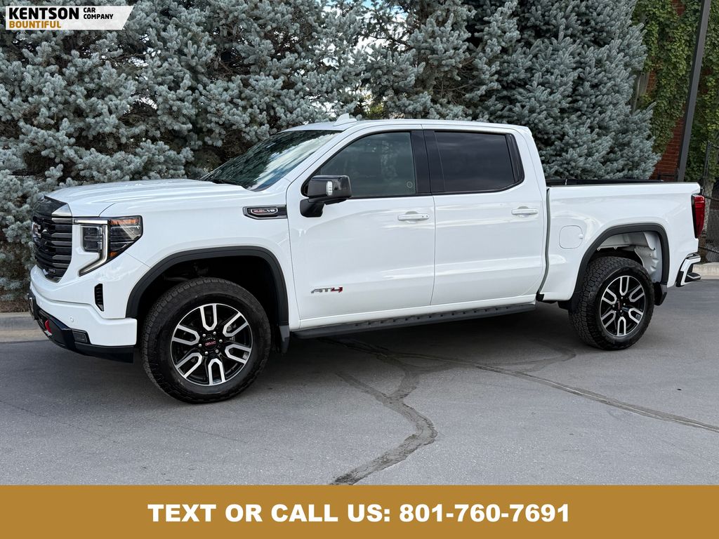 2022 GMC Sierra 1500 AT4's photo