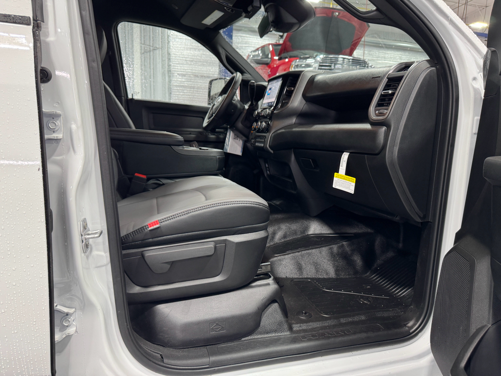 2025 Ram 3500 Tradesman photo 16