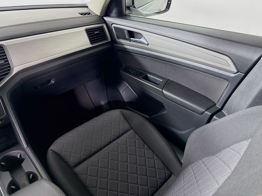 2018 Volkswagen Atlas V6 Launch Edition photo 22