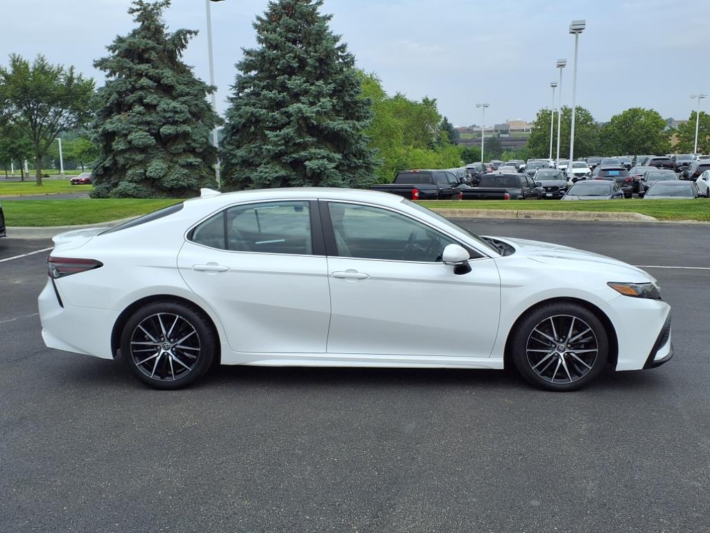 Certified 2022 Toyota Camry SE with VIN 4T1G11BK0NU053809 for sale in Burnsville, Minnesota