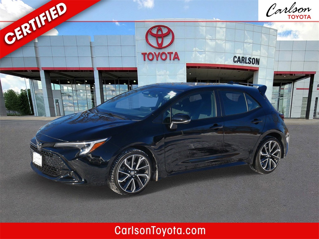 2023 Toyota Corolla Hatchback SE's photo