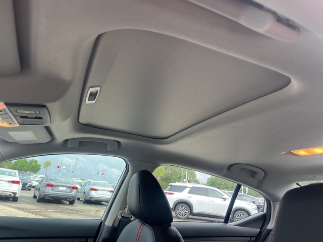 2025 Nissan Sentra SR Midnight Edition photo 10