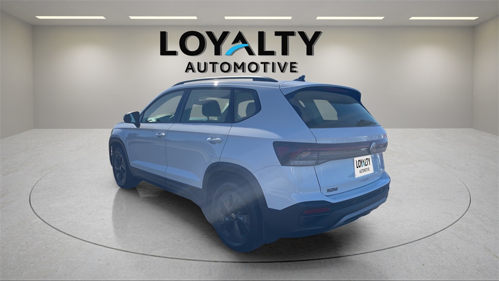 2025 Volkswagen Taos S photo 2