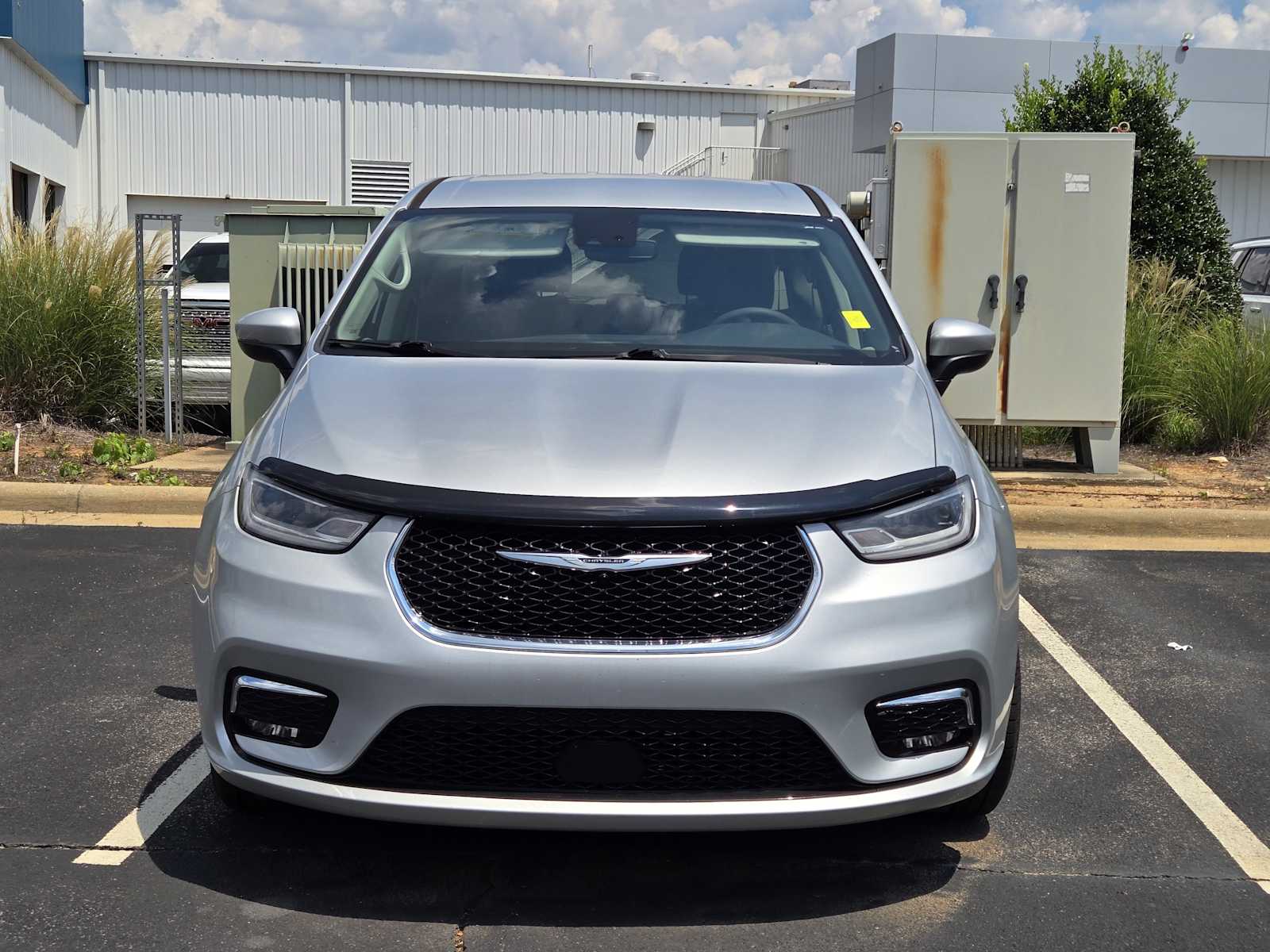 2023 Chrysler Pacifica Touring L photo 4
