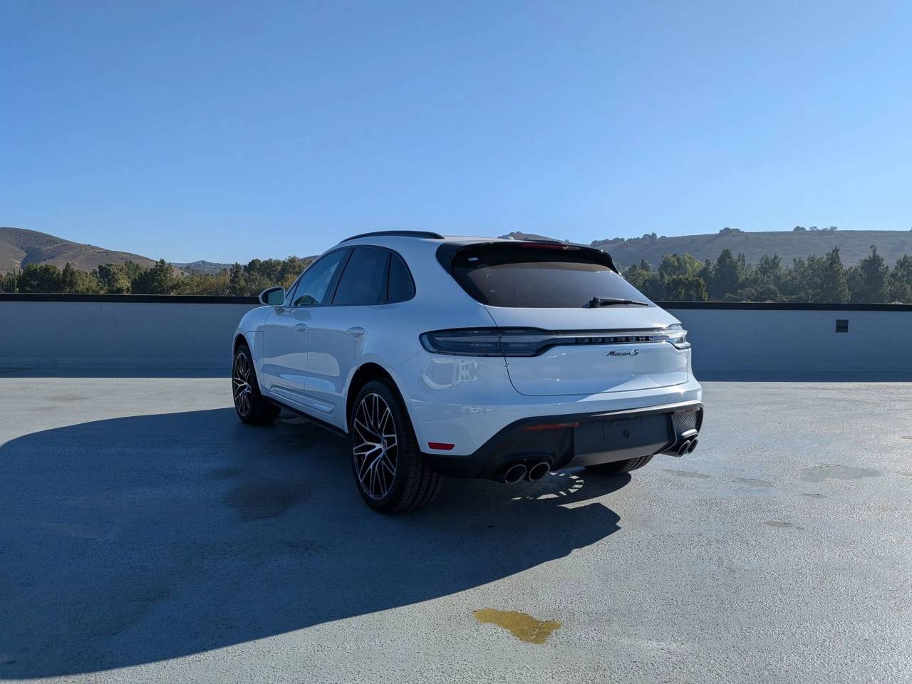 2025 Porsche Macan S photo 3