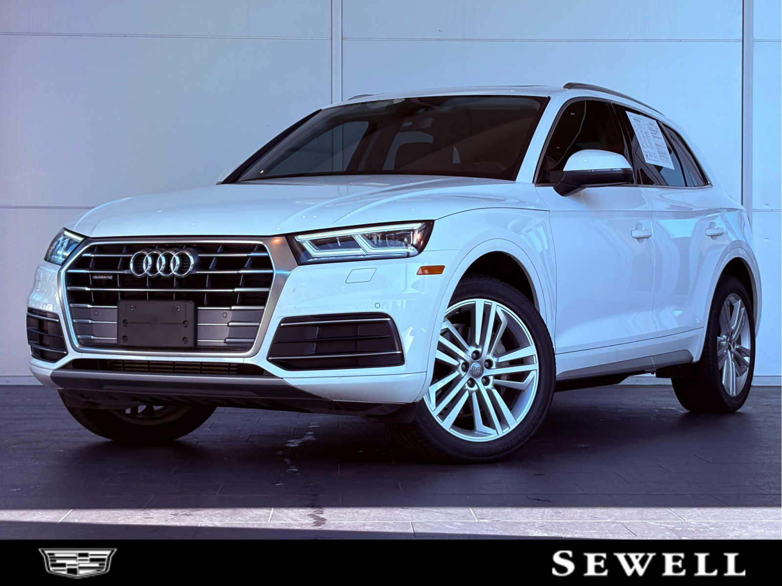 2019 Audi Q5 Premium Plus's photo