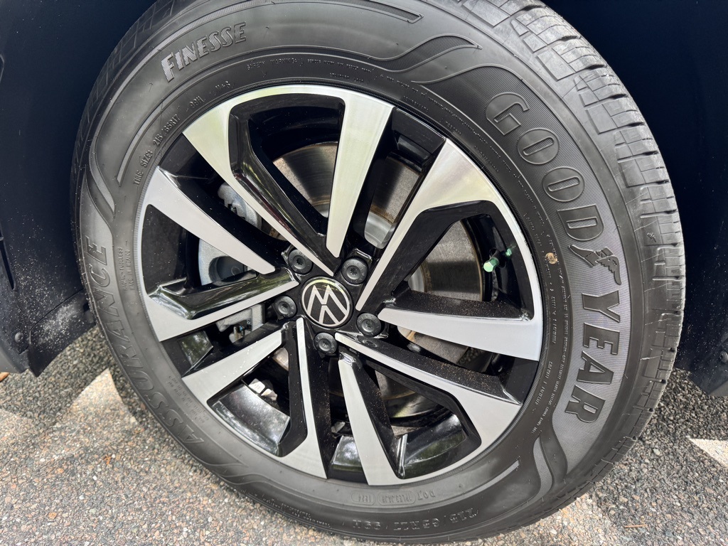2024 Volkswagen Tiguan S photo 27