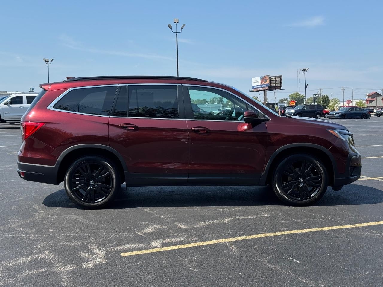 2022 Honda Pilot SE photo 2
