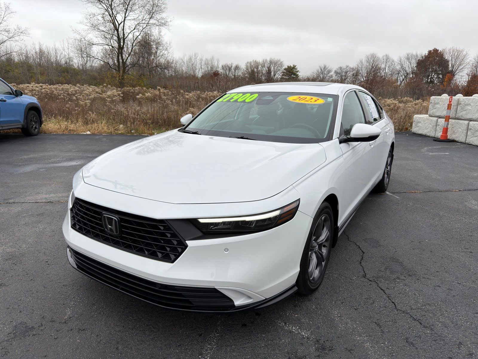 2023 Honda Accord Hybrid EX-L photo 2