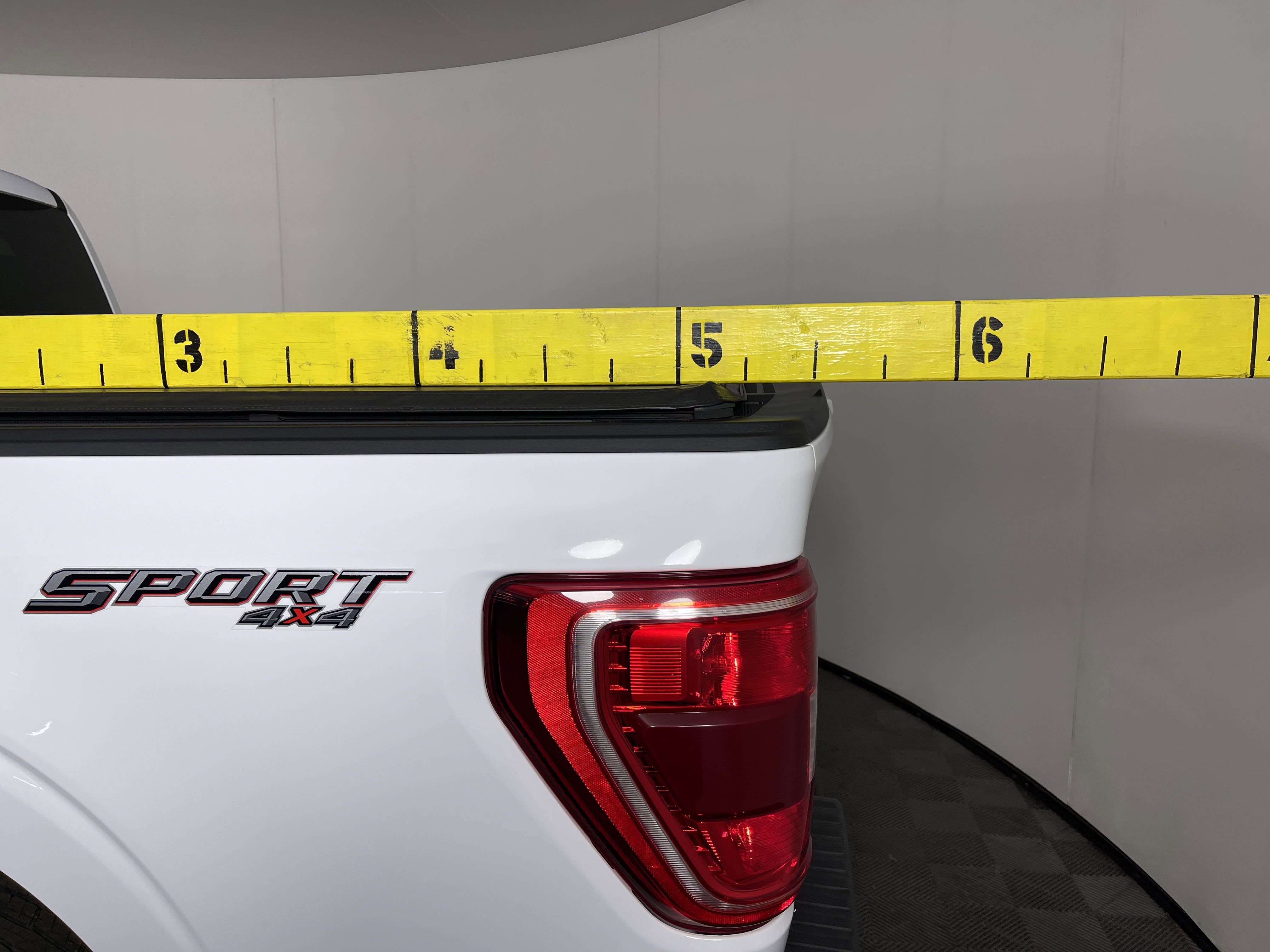 2022 Ford F-150 XL photo 2