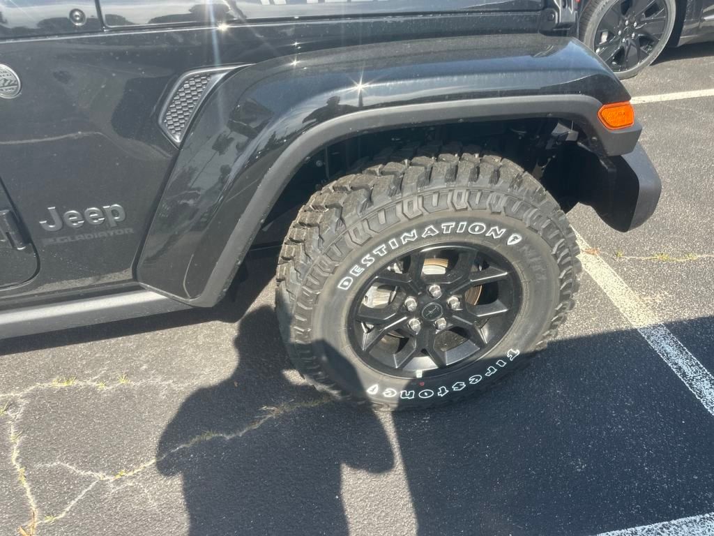 2025 Jeep Gladiator Willys photo 14