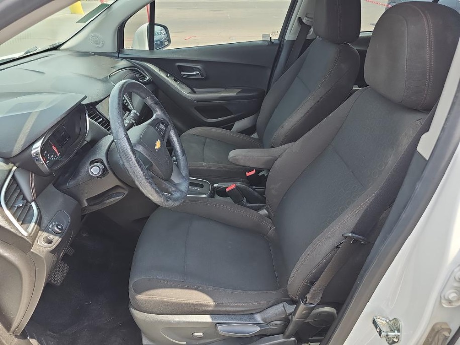 2019 Chevrolet Trax LS photo 5