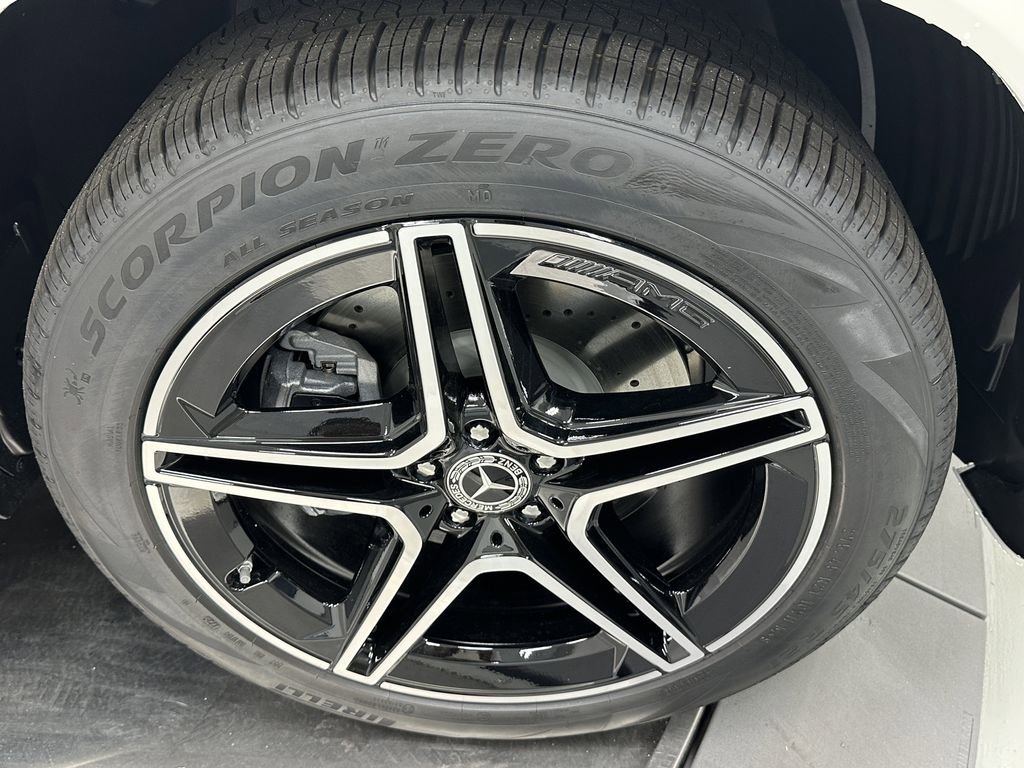 2026 Mercedes Benz GLS 450 4MATIC photo 12