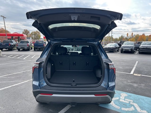 2026 Chevrolet Equinox LT photo 3