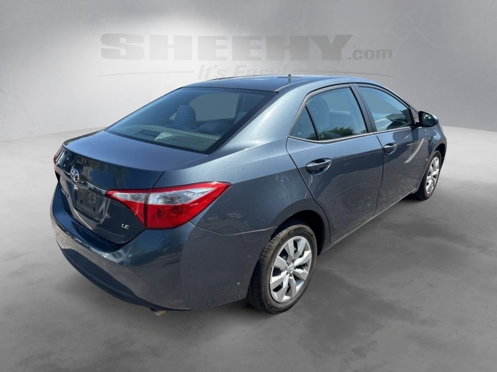 2015 Toyota Corolla LE photo 3
