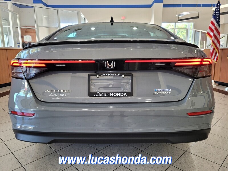 2023 Honda Accord Hybrid Sport photo 3