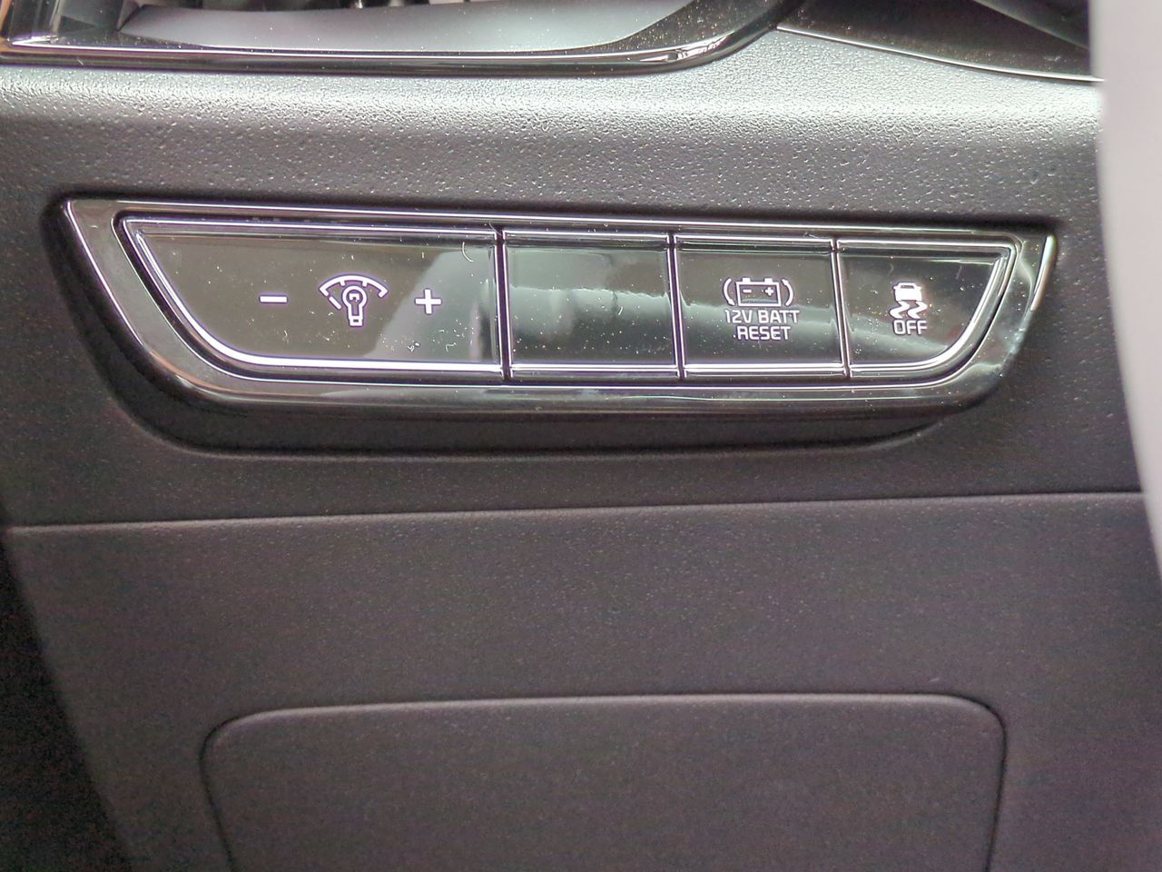 2025 Kia Niro EX photo 17