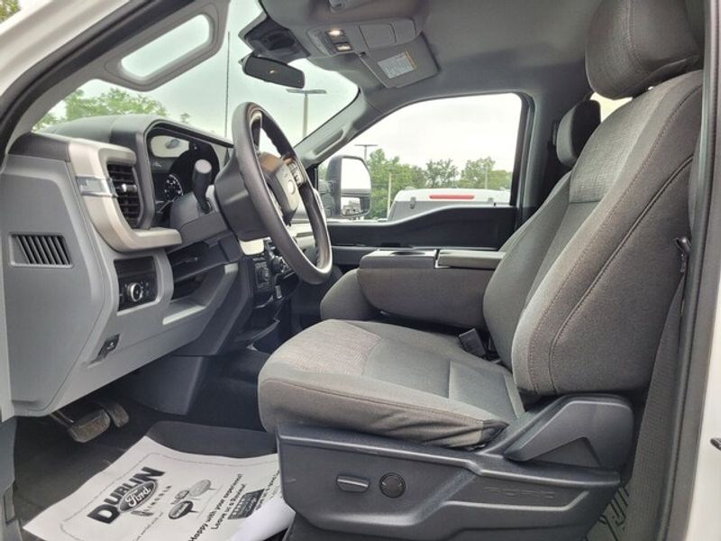 2024 Ford F-350 XLT photo 5