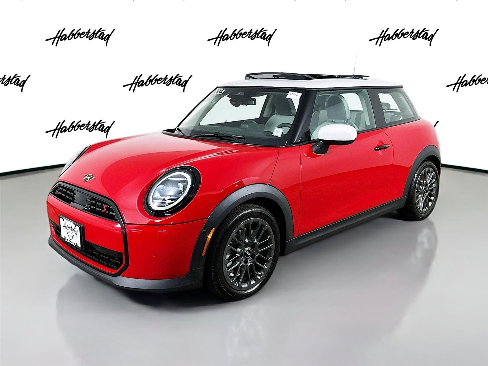 2025 MINI Hardtop 2 Door S's photo