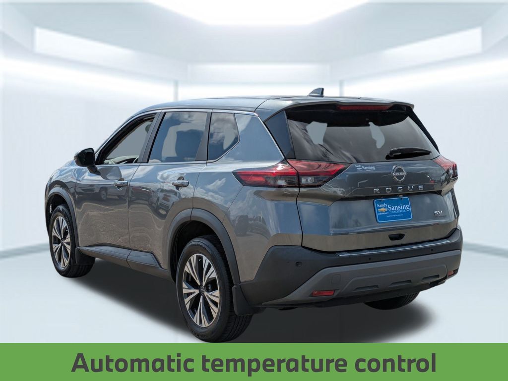 2023 Nissan Rogue SV photo 2