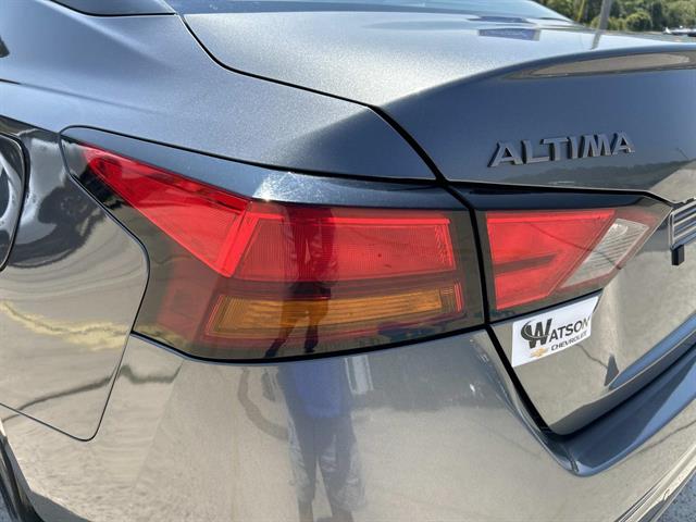 2023 Nissan Altima 2.5 SV photo 11