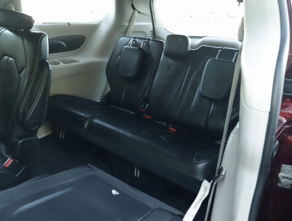 2017 Chrysler Pacifica Touring L photo 27