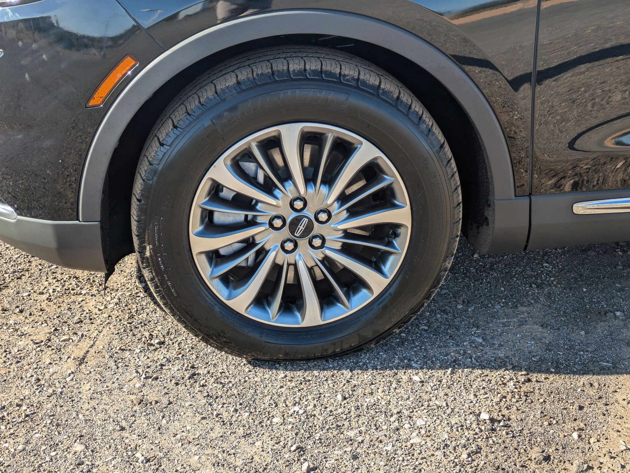 2023 Lincoln Nautilus Standard photo 10