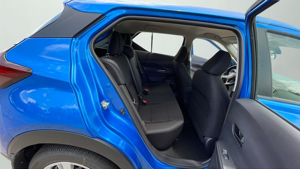 2025 Nissan Kicks Play S photo 14