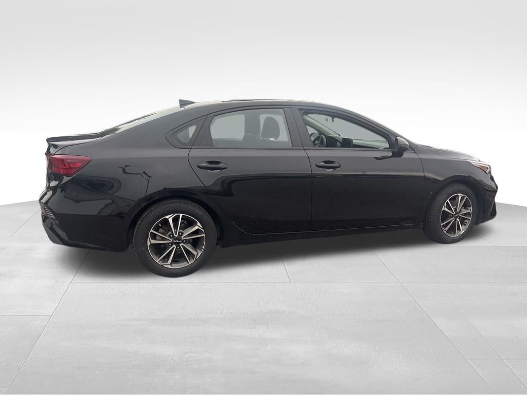 2023 Kia Forte LXS photo 14