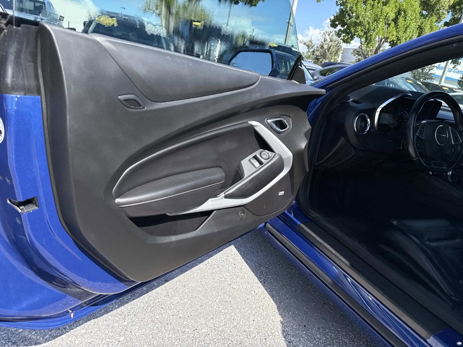2019 Chevrolet Camaro 1LT photo 11