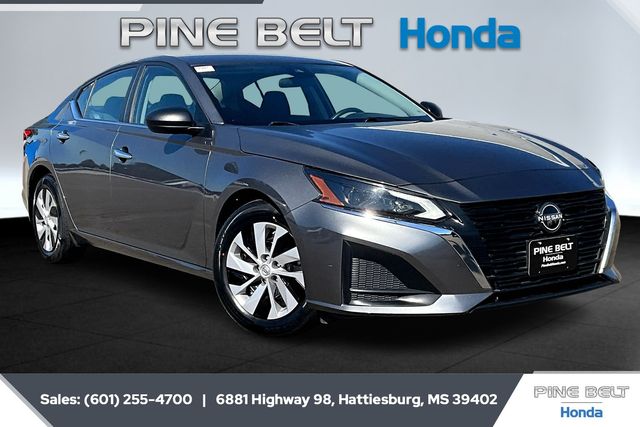 2024 Nissan Altima S's photo