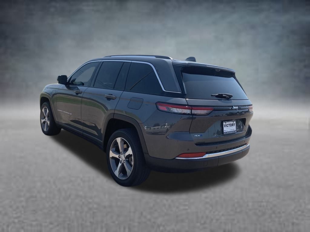 2022 Jeep Cherokee Limited 4xe photo 4
