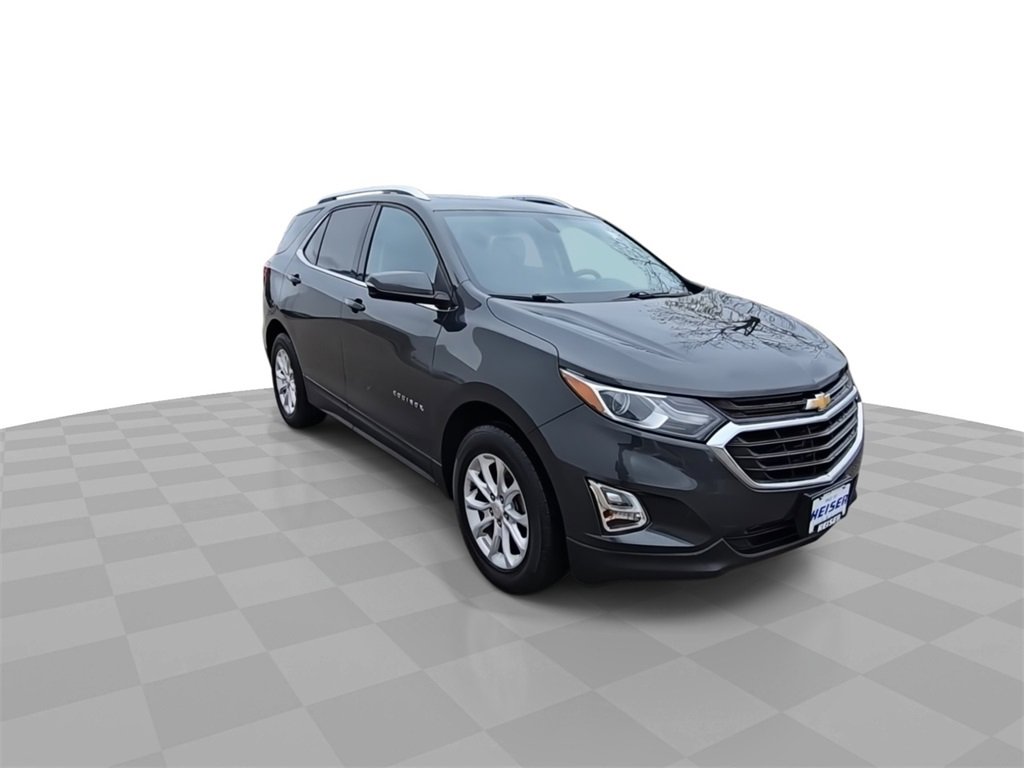 2018 Chevrolet Equinox LT photo 2