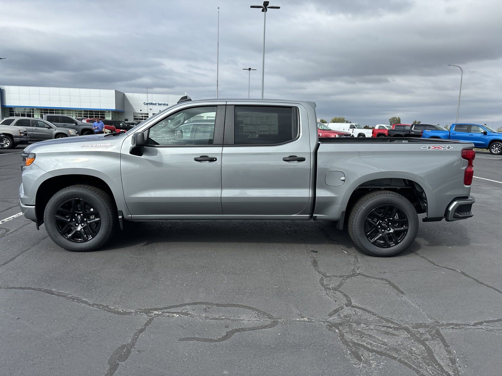 2025 Chevrolet Silverado 1500 Custom photo 8