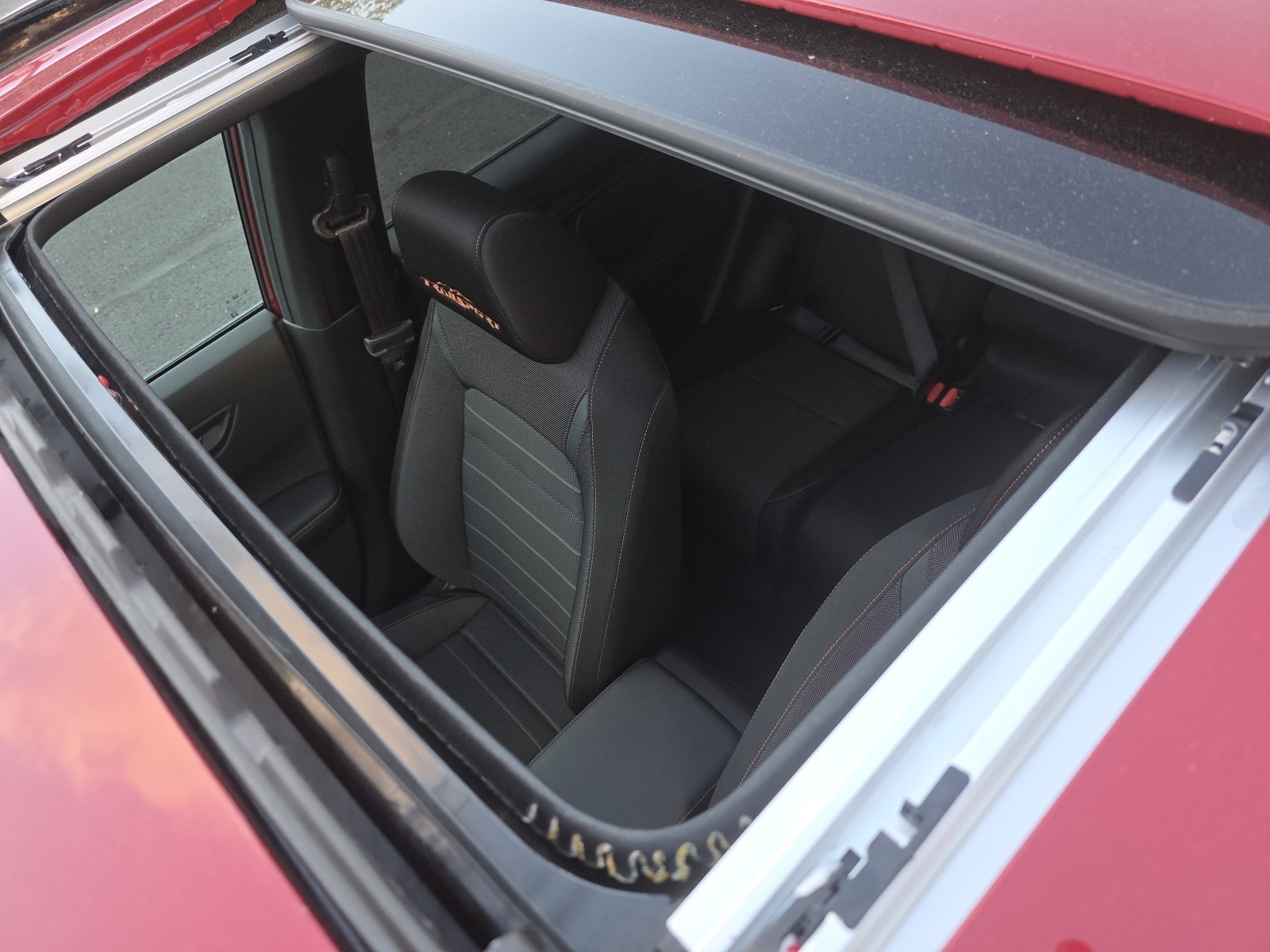 2026 Honda CR-V Hybrid photo 2