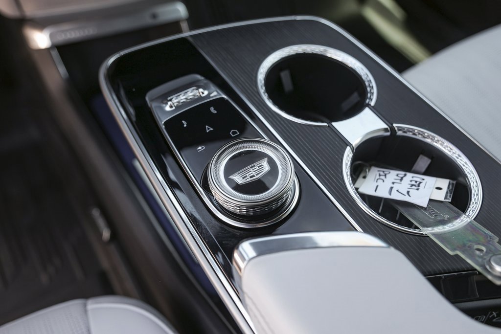 2024 Cadillac Lyriq Sport photo 17